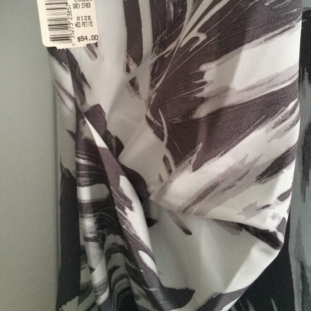 Simply Vera Vera Wang Blouse Women's Size Petite Medium Gray White NWT - Picture 3 of 4